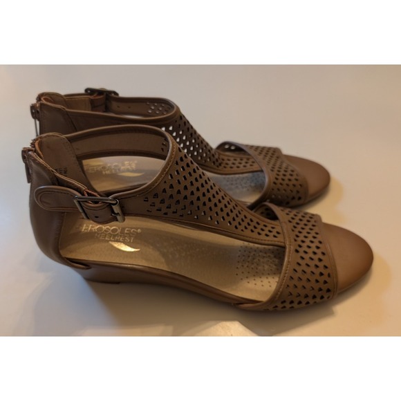 Aerosoles Sapphire Low Wedge Tstrap Perforated Leather Open Toe Sandals 10 Brown - Picture 1 of 8